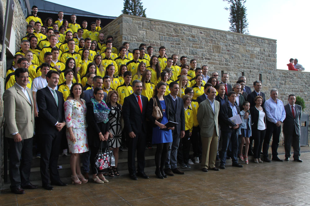 Gala Anual de Entrega de Becas Fundaci&oacute;n Miguel Indur&aacute;in 2015